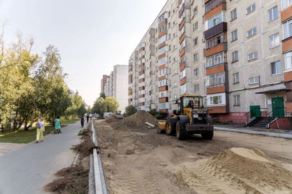 Десять дворовых территорий обустроят в Сургуте в этом году
