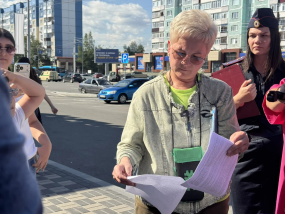 Власти Сургута борются с нелегальной продажей ягод, арбузов и дынь