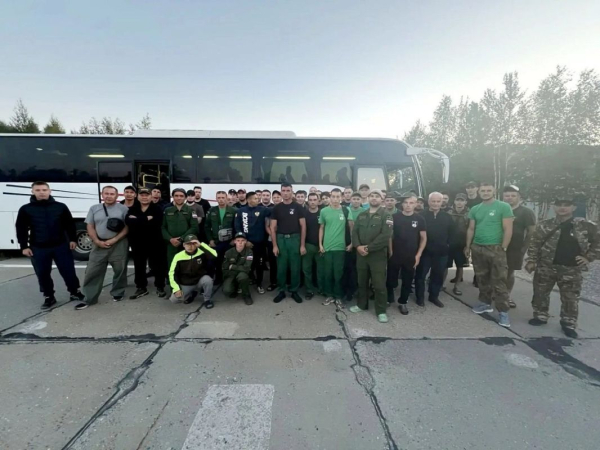 В Нижневартовский район на помощь лесным пожарным прибыли спасатели из Бурятии