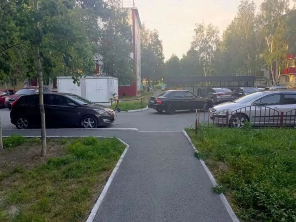 В Югре в автоаварию попала женщина &mdash; водитель самоката