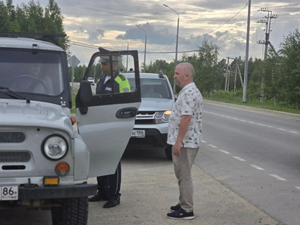 В Югре совместно с общественностью проходят массовые проверки водителей на предмет соблюдения Правил дорожного движения