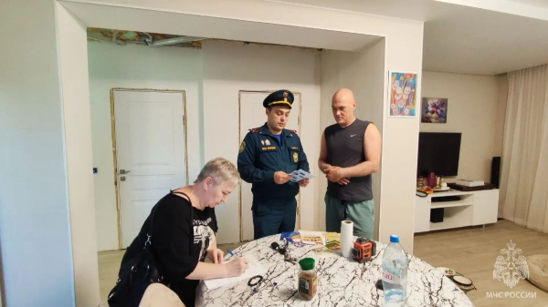 О правилах пожарной безопасности напомнили семьям в Сургуте