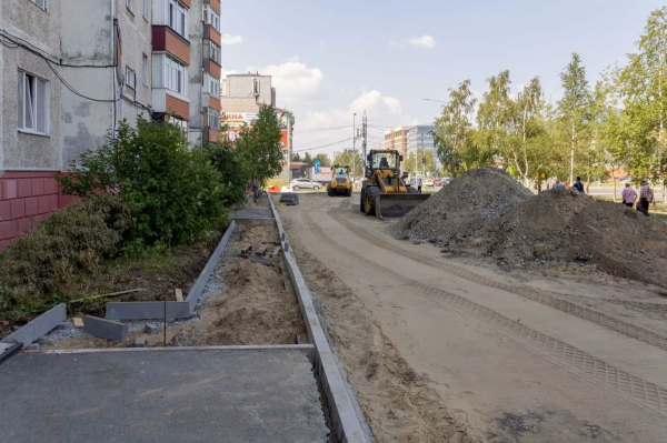 Десять дворовых территорий обустроят в Сургуте в этом году