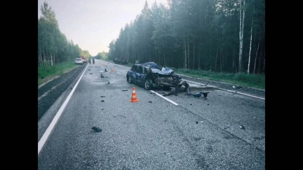 В Югре за ночь произошли два смертельных ДТП &mdash; погибли пять человек