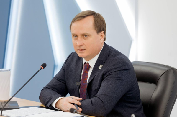 Глава Сургута поздравил работников культуры с профессиональным праздником