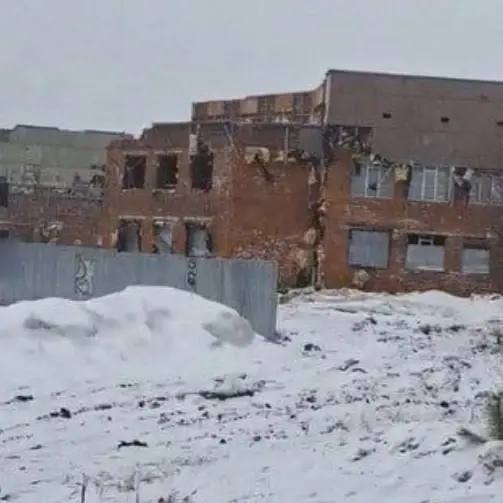 Недостроенный морг сносят в Сургуте