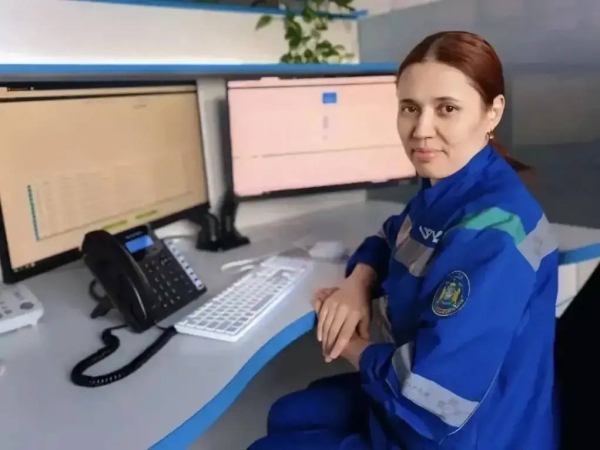 В Сургуте диспетчер скорой помогла спасти мужчину, координируя действия близких по телефону