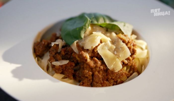 Сургутский летчик Иван Барсов признался, что принес на «Битву шефов» покупную пасту Сургутский летчик Иван Барсов признался, что принес на «Битву шефов» покупную пасту