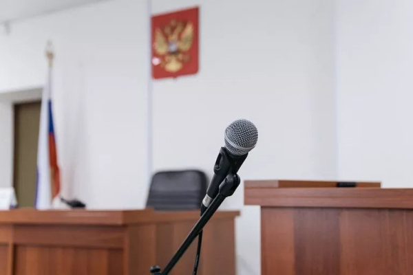 Житель Нижневартовска сел в тюрьму за незаконную легализацию 237 мигрантов