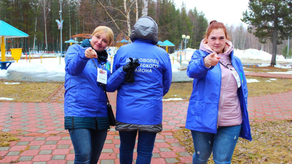 Новости к этому часу:. Около 4 тысяч детей участников СВО отправятся отдыхать за пределы Югры этим летом Такие цифры озвучили на заседании окружного правительства