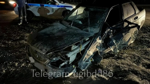 Три человека пострадали в ДТП в Сургуте из-за обгона в запрещенном месте