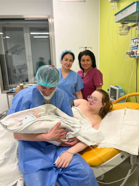 ​В рождественскую ночь в Сургуте родились пять детей, а за сутки &ndash; 27 малышей